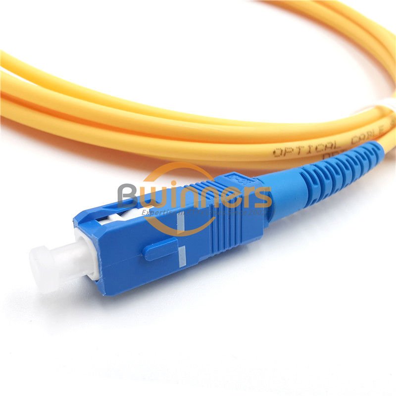Cable de conexión de fibra óptica